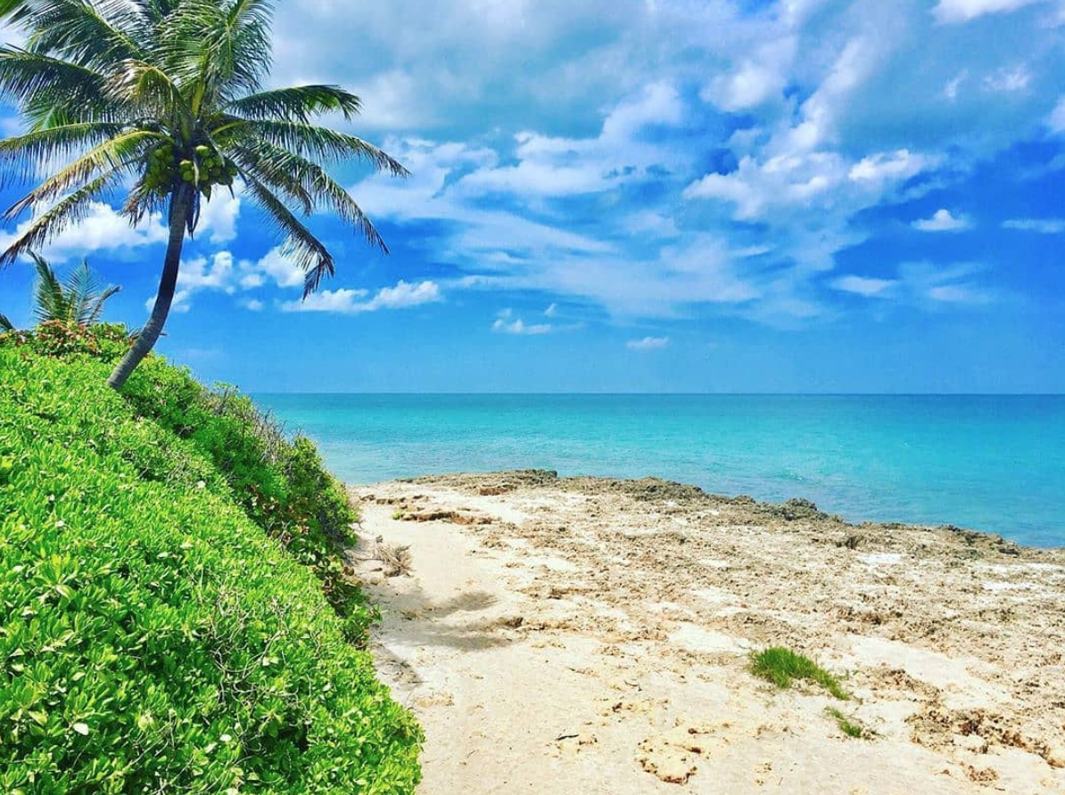 Bathtub Beach Image